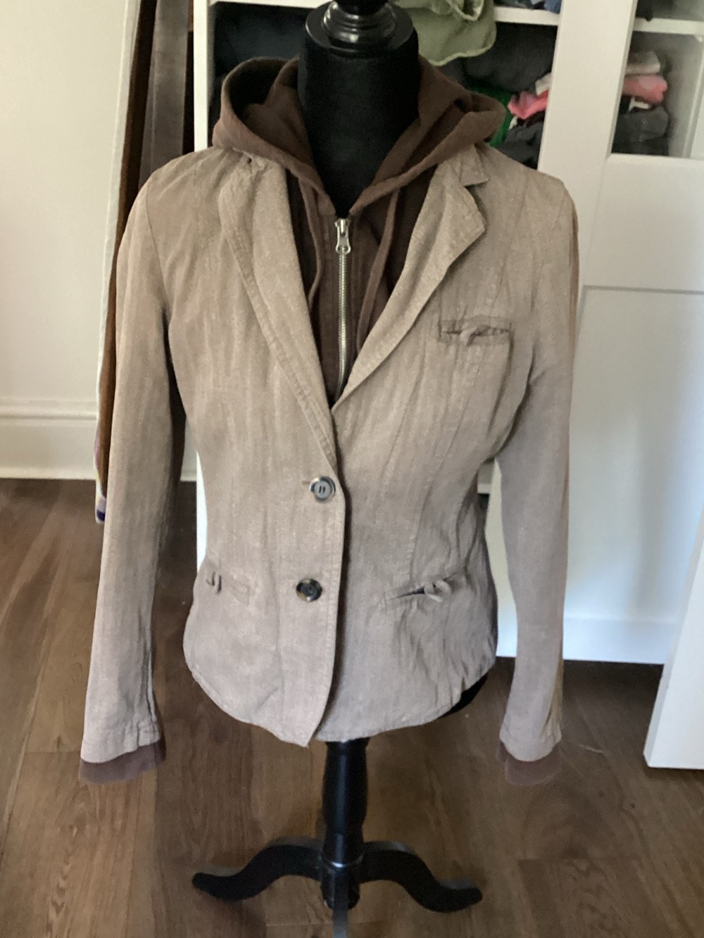 Tailored Women's Blazer Jacket in Light Taupe